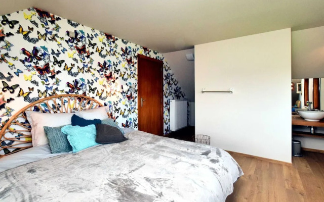 Modern Holiday Home in Flobecq With Garden