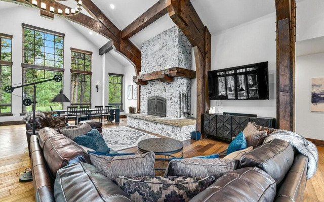 Sable Rock Manor