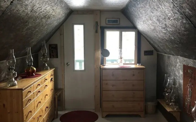 Rustic Luxury off Grid Wilderness Cabin