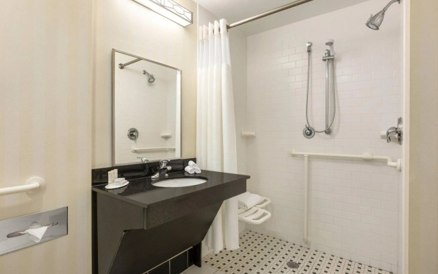 Fairfield Inn & Suites Jacksonville West/Chaffee Point