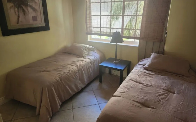 Villa w/ Pool & Dock in Marathon