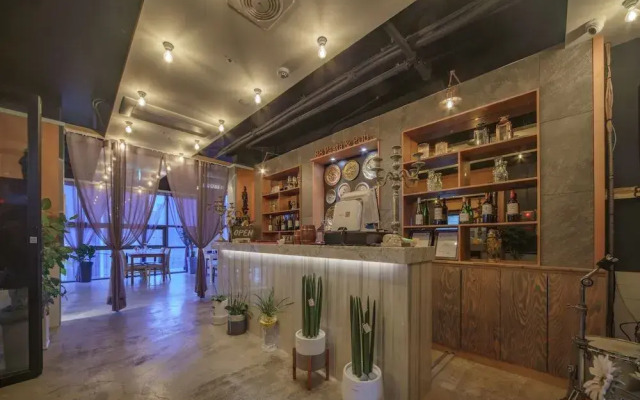 The Venezia Suite Hotel