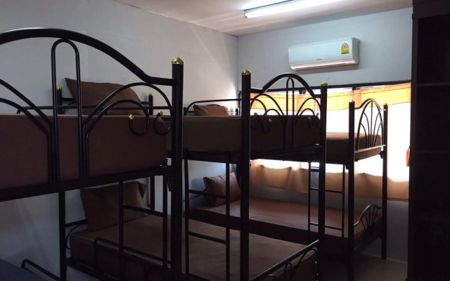V2 Seagate Hip Hotel - Hostel