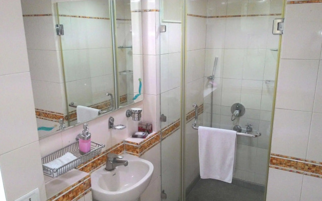 Bajaj Indian Home Stay