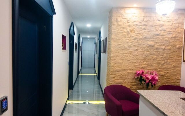 Center Luxury Rooms 1