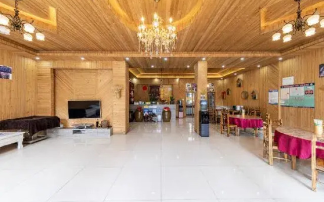 Zibo Buyi Zhijia Inn