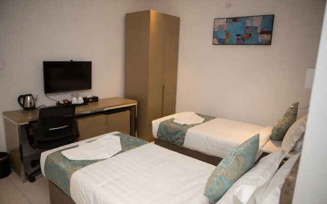 Capital O 36137 Vihaari 24 Business Hotel