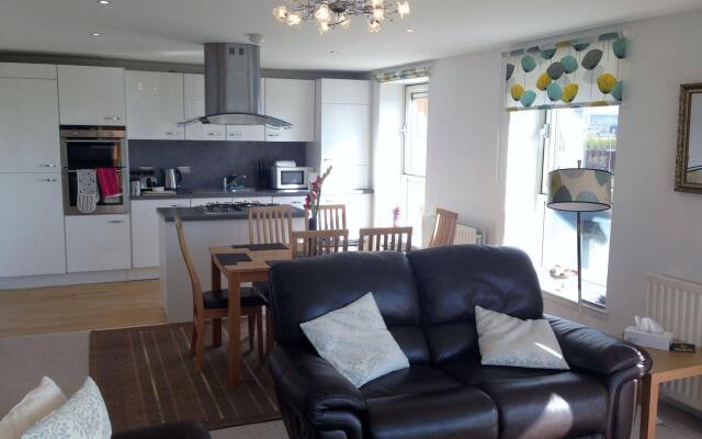 Glasgow Central Skyline Apartment