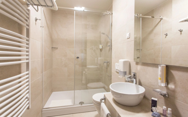 Hotel Grand Hedonist