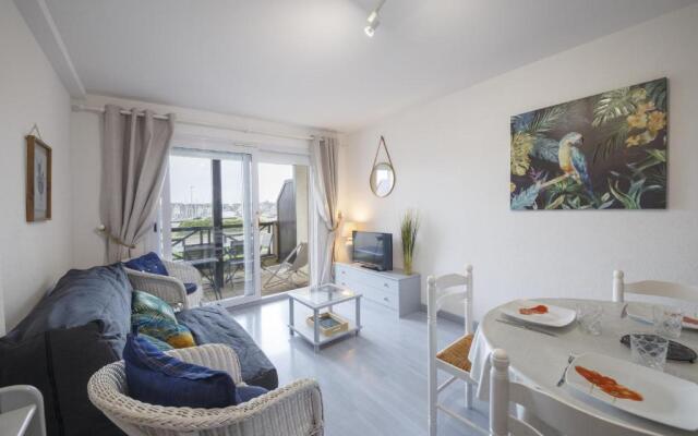 Appartement vue sur le port avec piscine commune