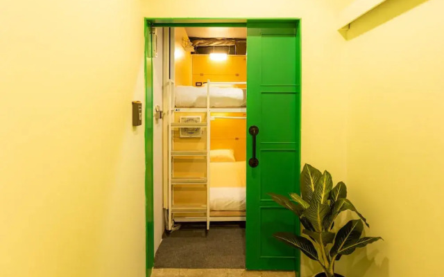 Khaosan Social Capsule Bangkok - Adult Only - Hostel
