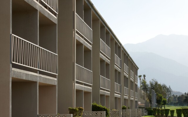 WorldMark Palm Springs - Plaza Resort and Spa