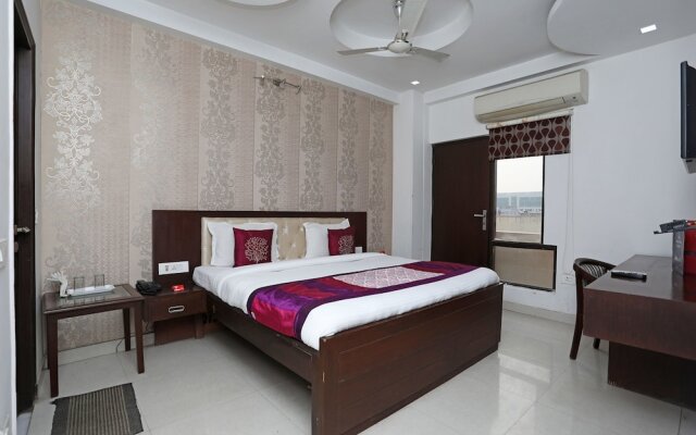 Hotel FloraInn