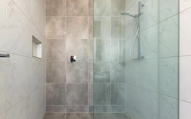 Canopy House - Palm Cove