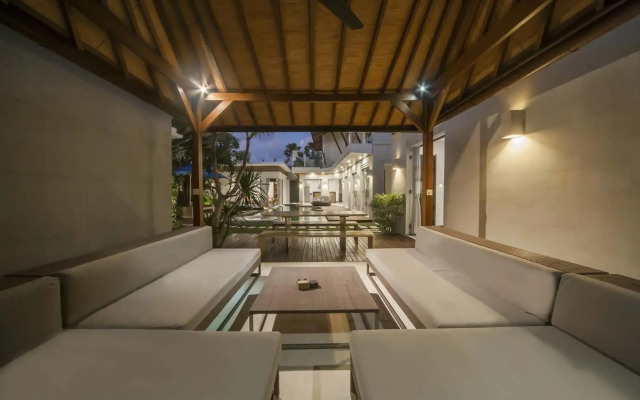 Villa DeDayuh Seminyak