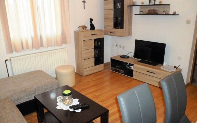 Apartments Dadić near Pebble Beach Jaz