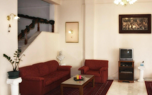 Alexiou Hotel