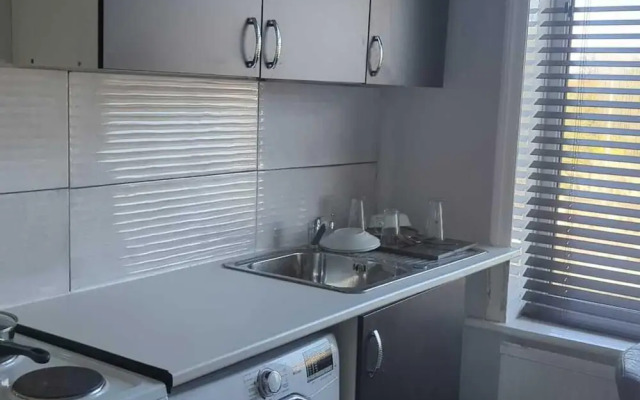 2 Bed-sleeps 3-free Parking-5 Min To Beach