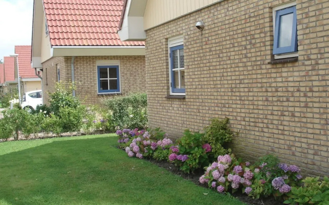 Luring Holiday Home in Callantsoog near Sea