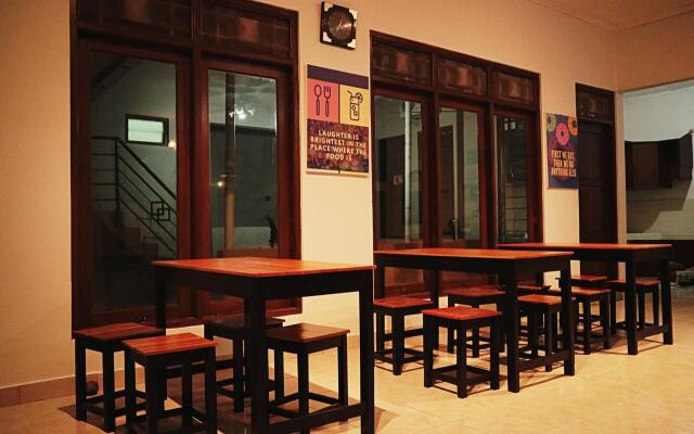 OYO 851 Rumah Mumu Kost & Homestay