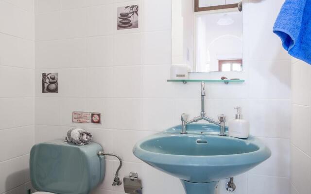 Vallias Seaview Apartments by Konnect, 300m from Nissaki beach