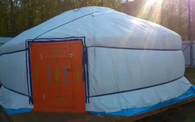 Yurt camping — фото