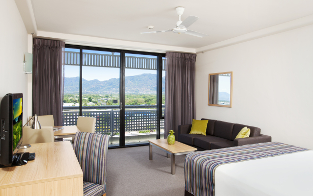 Rydges Esplanade Resort Cairns