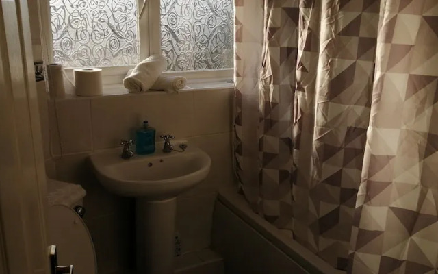 Inviting 4-bed House in Southampton - Home Away