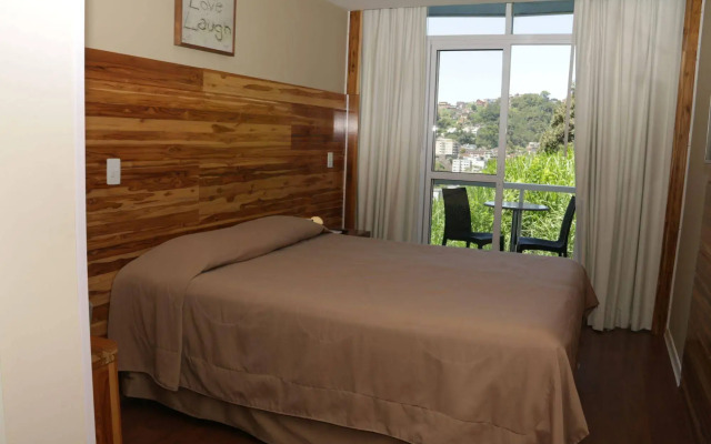 Hotel Petropolis Inn