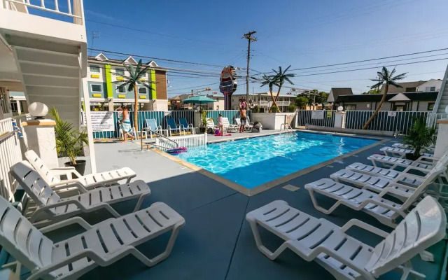 Daytona Inn And Suites