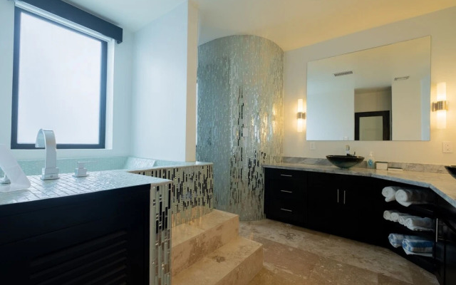 Diamante Beachfront Suites