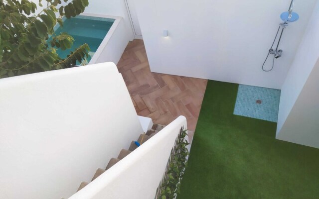 Casa c/ Piscina e Terraço em Faromystay