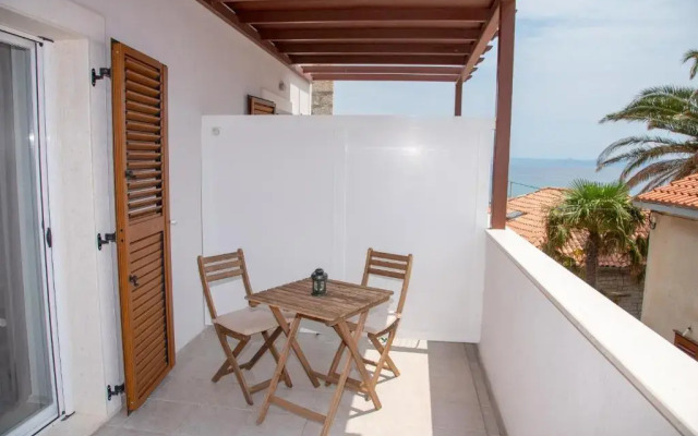 Sea Pearl Residence - Top beachfront location apartments in Bol centre