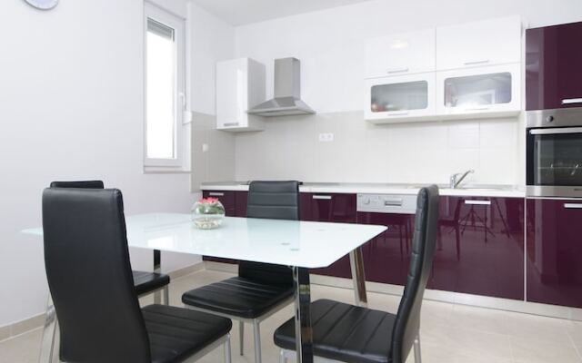 Apartment West