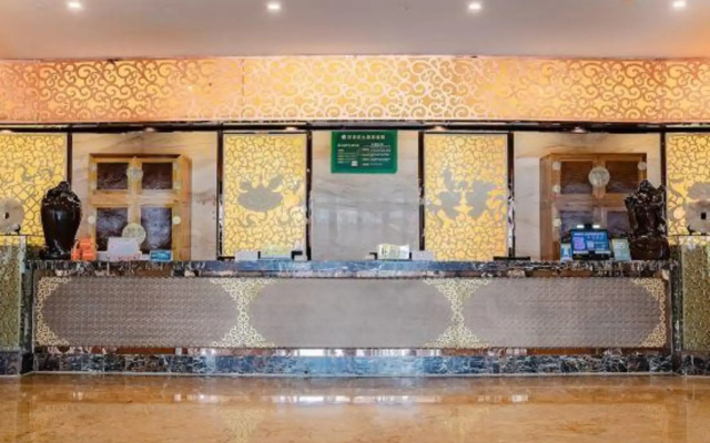 Baiyun Hotel (East Building)