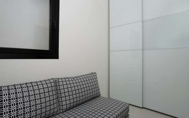 Lovely 1BR in White city by HolyGuest