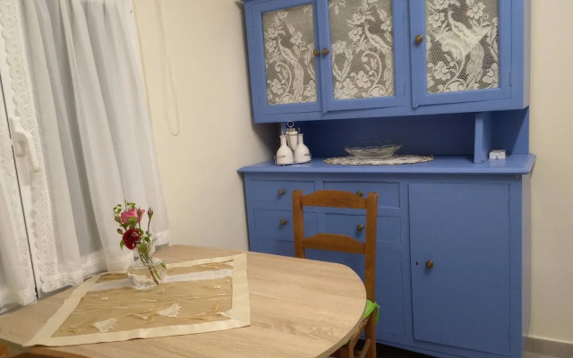 Astrinos Apt Simple, Cosy, Comfortable, Near the Beach