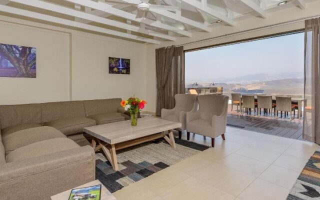 Cayley Mountain Resort