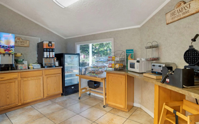 Quality Inn Fredericksburg near Historic Downtown