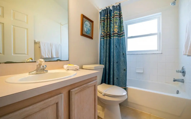 1114 4-bed Pool Home, Liberty Village Kissimmee