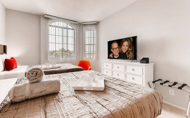 The Beverly Hills/Weho 2BR Masterpiece! (BW3)