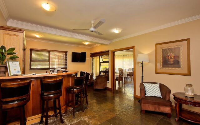 Centurion Golf Suites Boca Walk