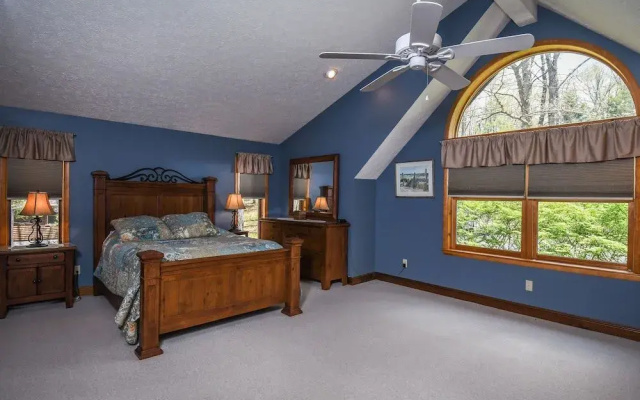 Schmidt Lodge