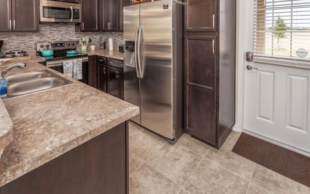 Holly Village-RU1070