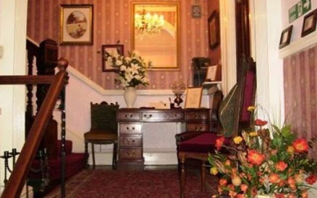 The Knoll Guesthouse
