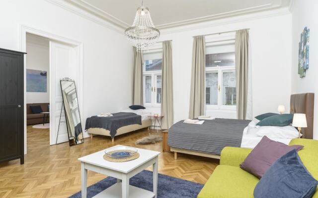 Senator Suite Stephansplatz by Welcome2Vienna