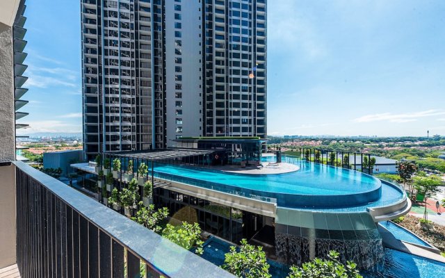 3BR Homestay with Pool View Bukit Rimau