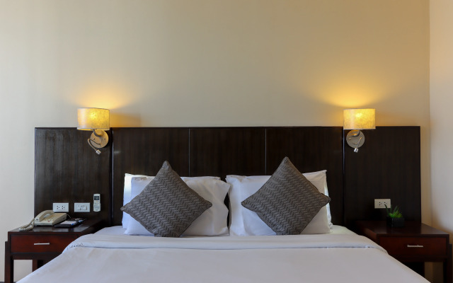 Paseo Premiere Hotel