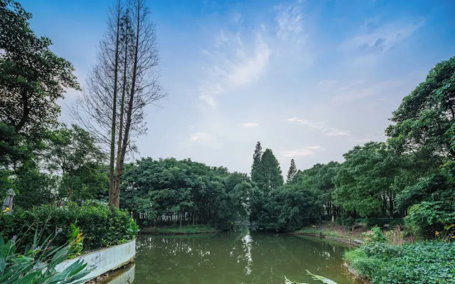 Yinshu Lunas Vila Courtyard Garden Resort  (Shanghai International Tourism Resort Branch)