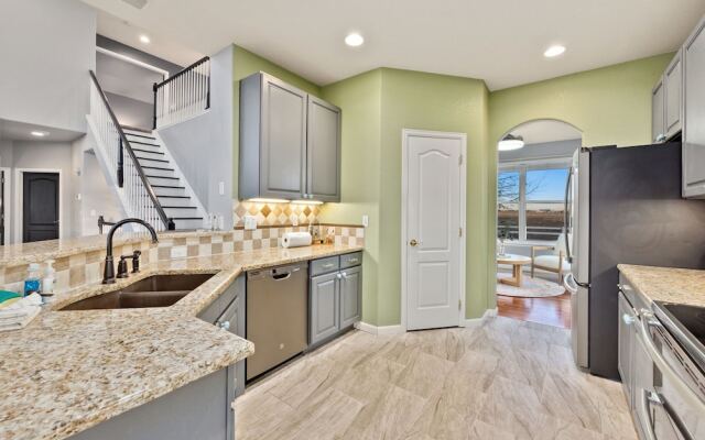 Spacious Home W/ Fun Amenities | Lake & Mtn Views